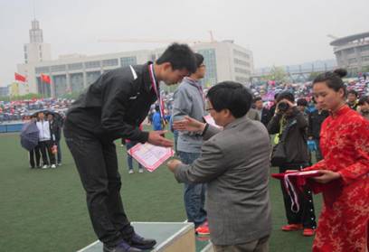 G:\生化公司\新闻部\2013春季运动会\运动会新闻稿\照片\IMG_4640.JPG
